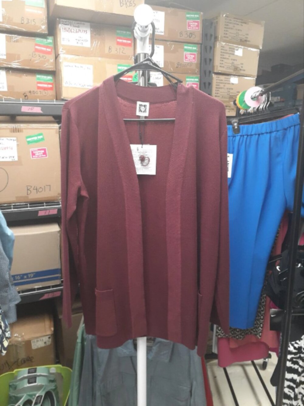 Ladies Wine Maroon Knit Anne Klein Cardigan Sweater Medium ORG $89 NWT (Rack 1)